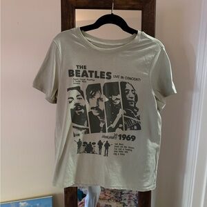 Ladies Beatles T-shirt size medium